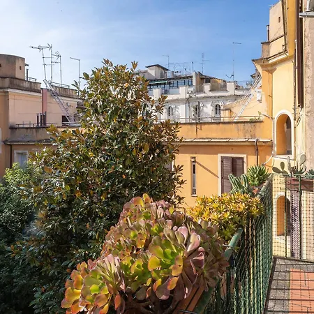Borgo Vittorio Terrace By In Apartment Rome